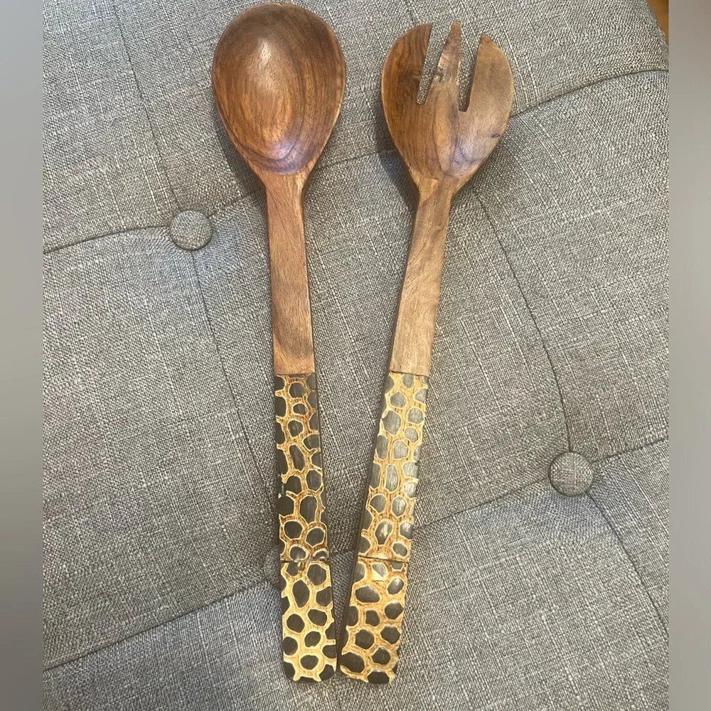 Wood salad serving set